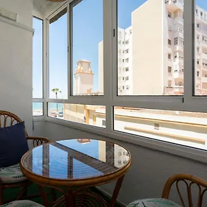 Apartamento Beach&kids - Free Parking - Sea Views, Cádiz