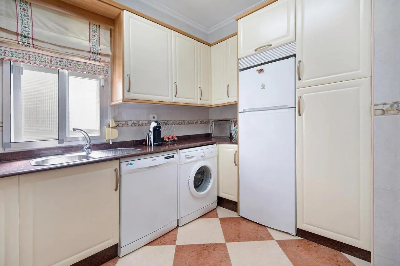Grand Beachside Apartment - Cádiz